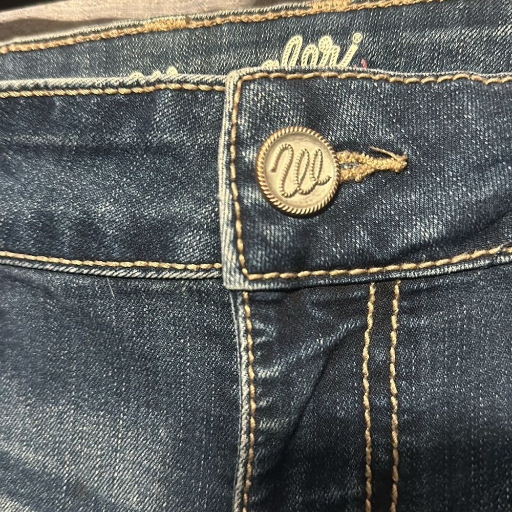 Women wrangle jeans - Picture 2 of 10